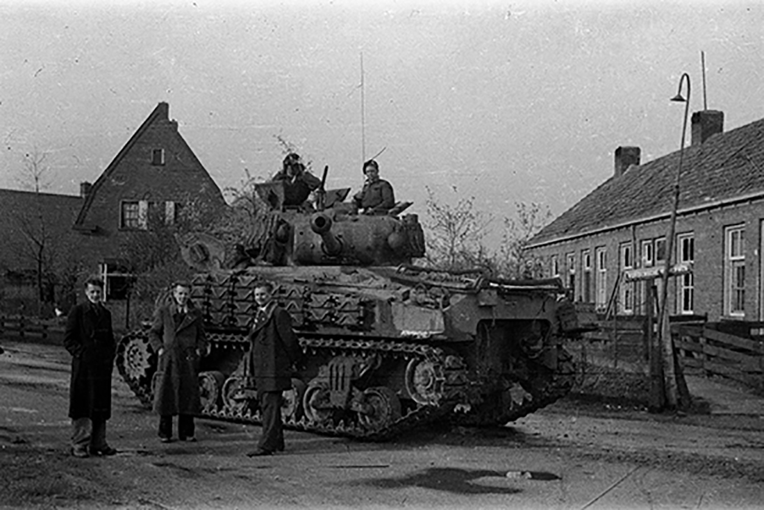 27th Canadian Armoured Regiment - The Sherbrooke Fusiliers Regiment - bevrijding Warnsveld bij Zutphen april 5 1945